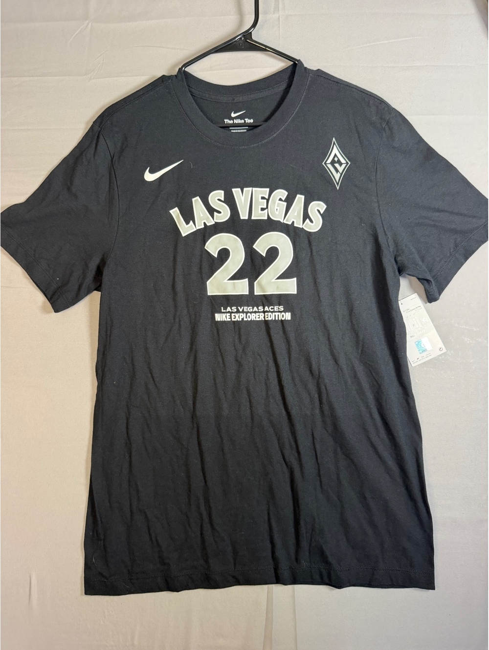 Nike Las Vegas Aces Wilson #22 Black Core Cotton Short Sleeve T-Shirt, Men's M,